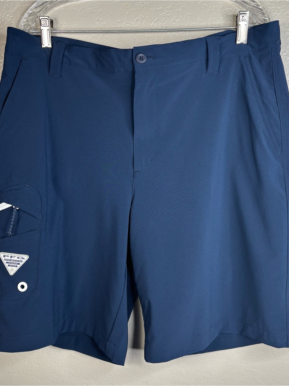 Columbia Navy Blue PFG Cargo Performance Shorts Fish Hike Camp 38”X10” Like New